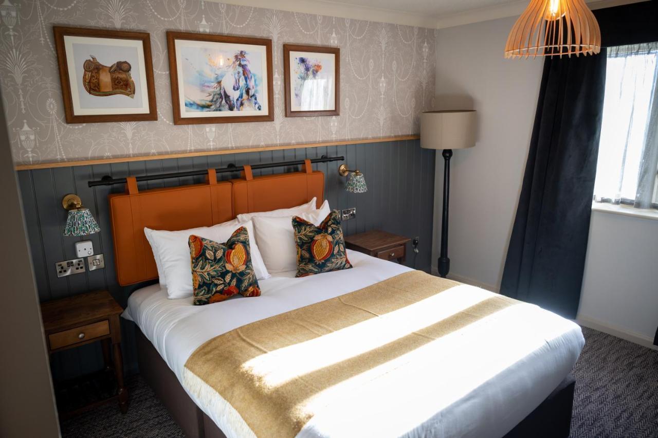 Ely Hotel By Chef & Brewer Collection キャンバリー エクステリア 写真