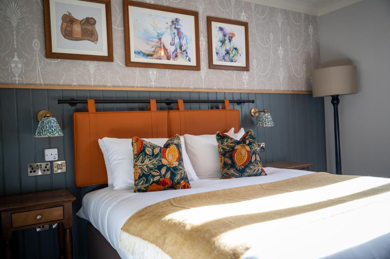Ely Hotel By Chef & Brewer Collection キャンバリー エクステリア 写真