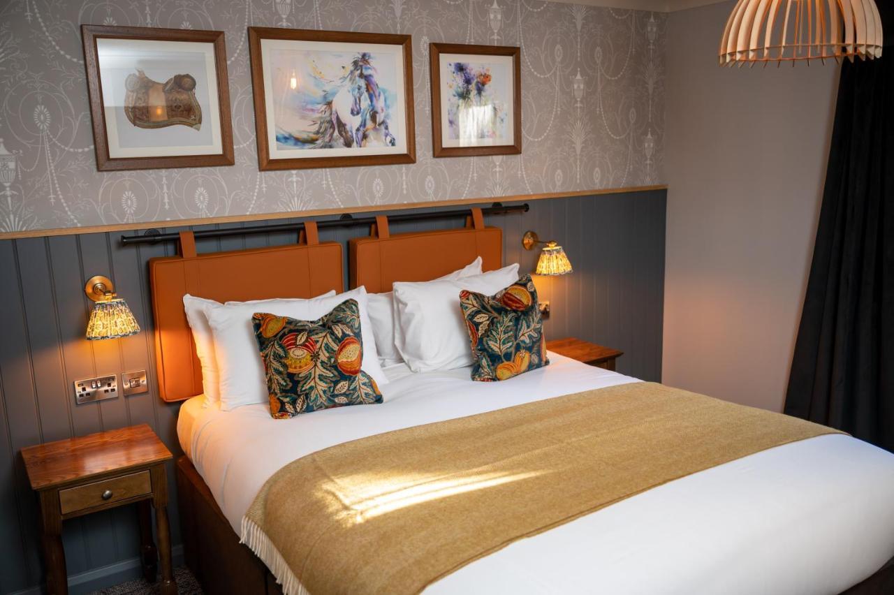 Ely Hotel By Chef & Brewer Collection キャンバリー エクステリア 写真