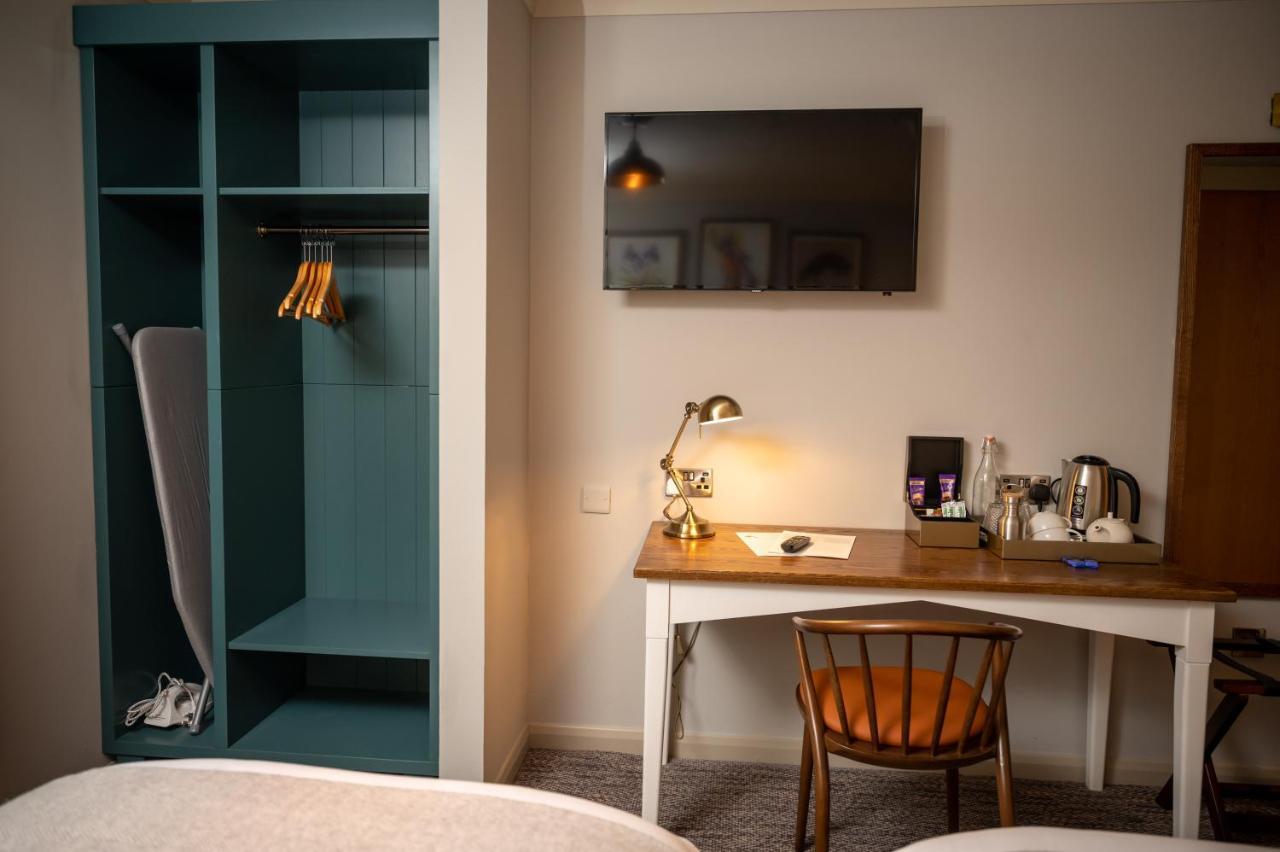 Ely Hotel By Chef & Brewer Collection キャンバリー エクステリア 写真