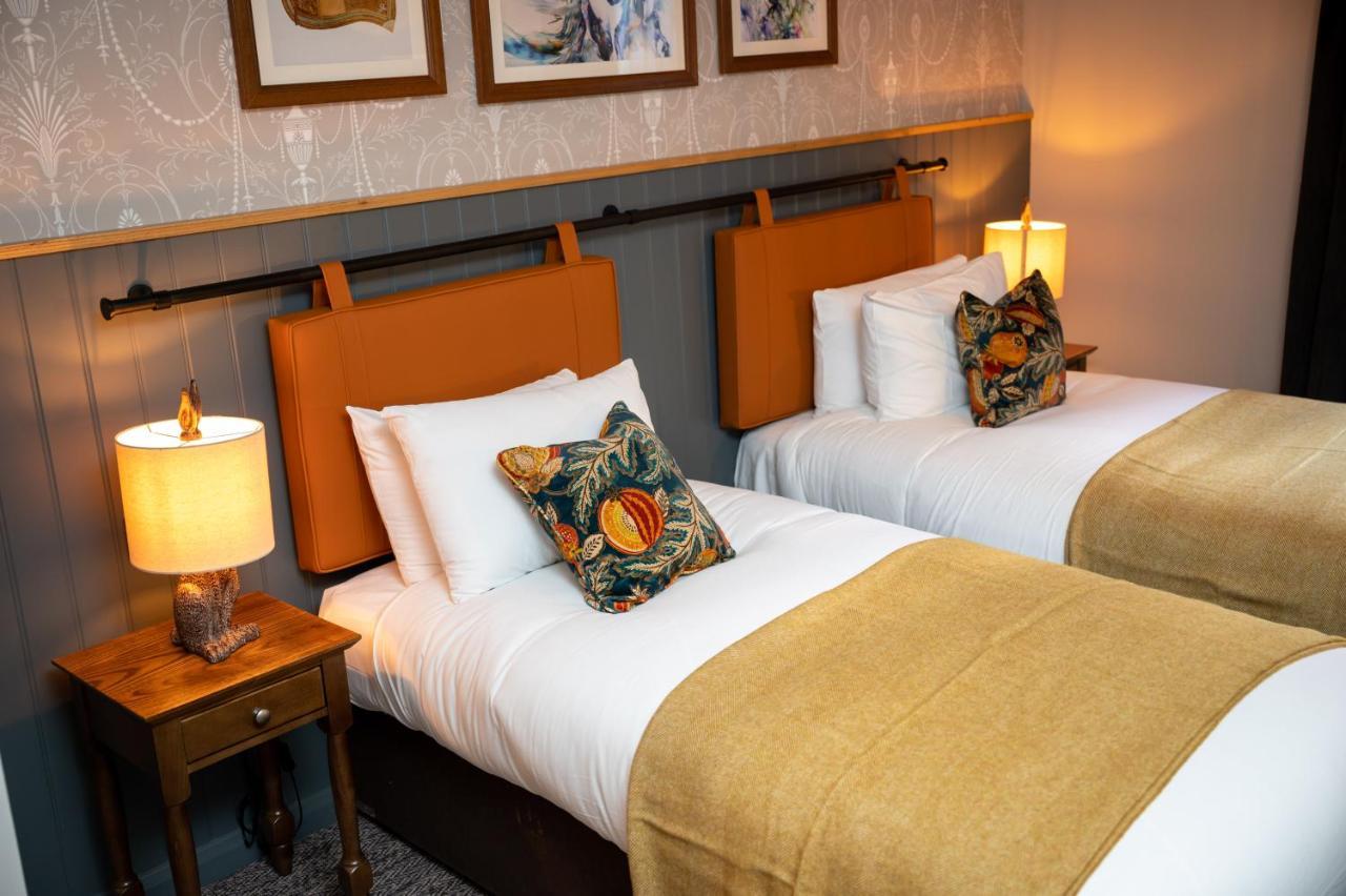 Ely Hotel By Chef & Brewer Collection キャンバリー エクステリア 写真
