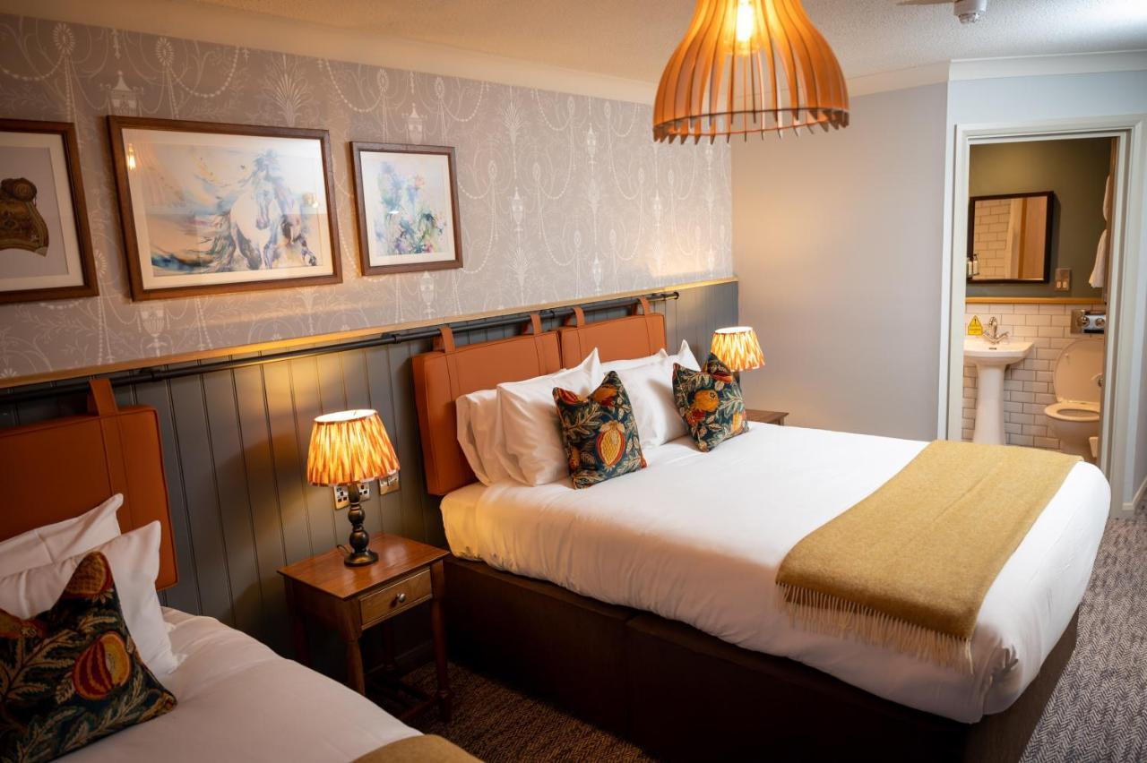 Ely Hotel By Chef & Brewer Collection キャンバリー エクステリア 写真