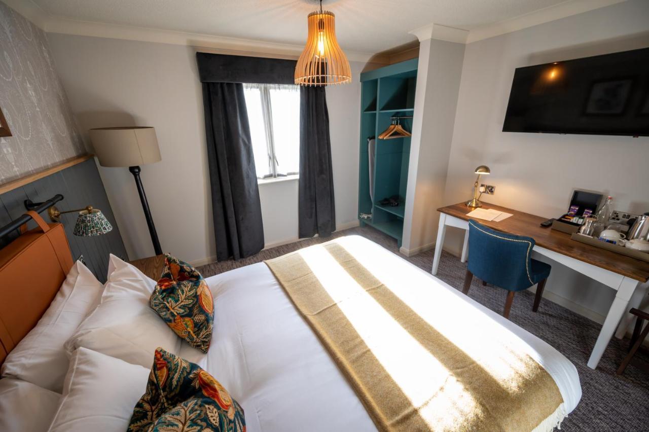 Ely Hotel By Chef & Brewer Collection キャンバリー エクステリア 写真