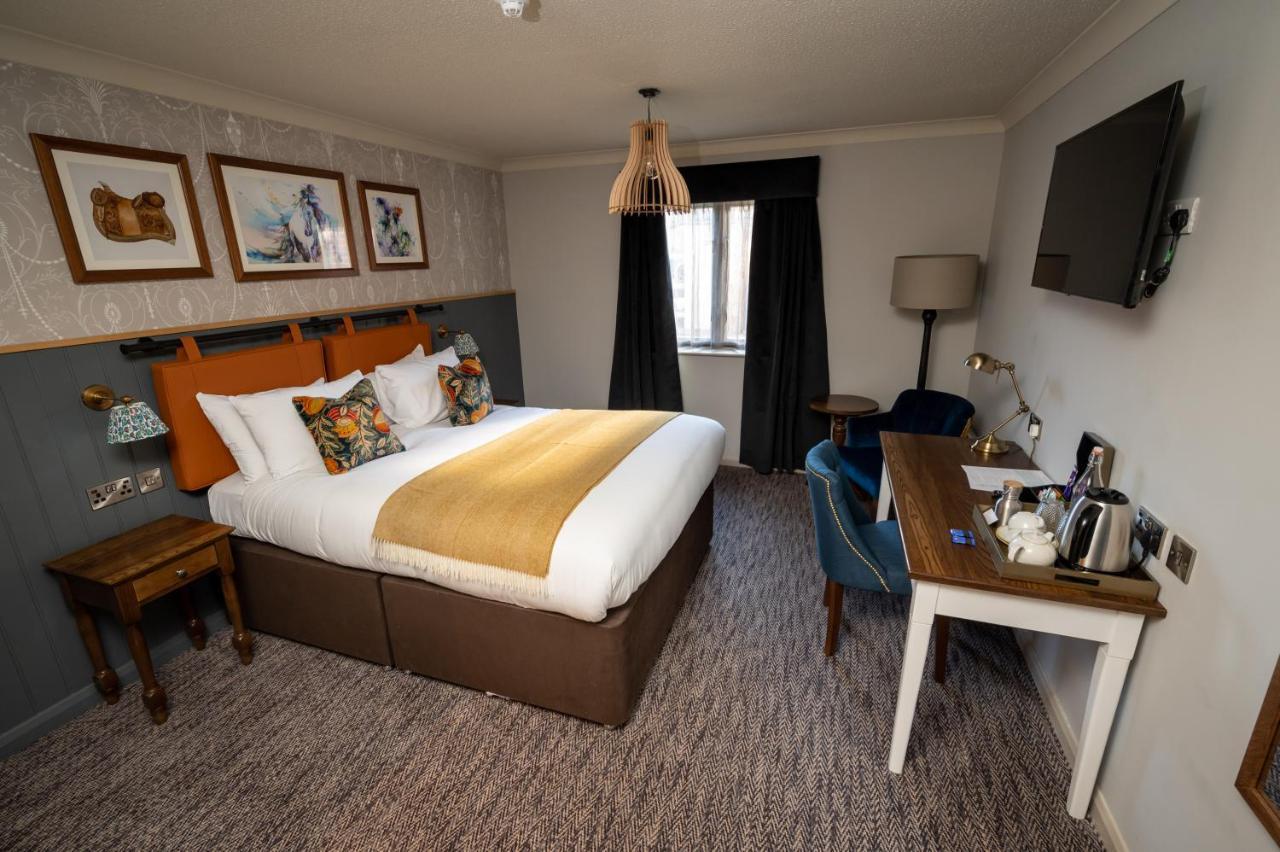 Ely Hotel By Chef & Brewer Collection キャンバリー エクステリア 写真