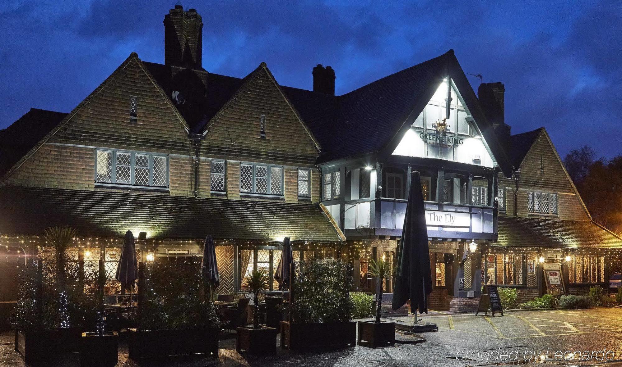 Ely Hotel By Chef & Brewer Collection キャンバリー エクステリア 写真